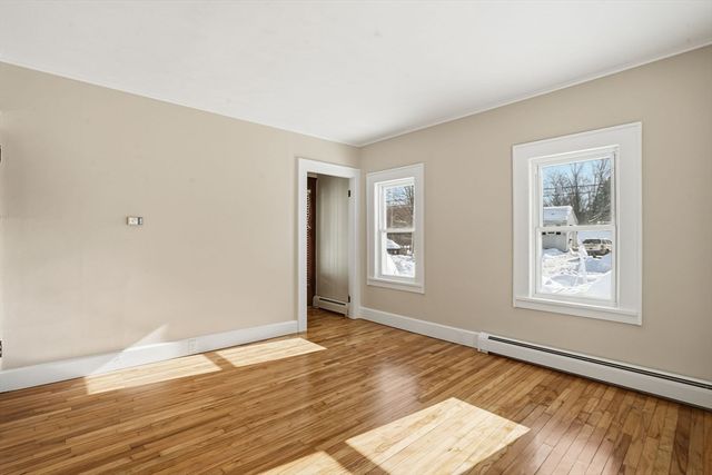 54 Bourne St, Palmer, MA 01080