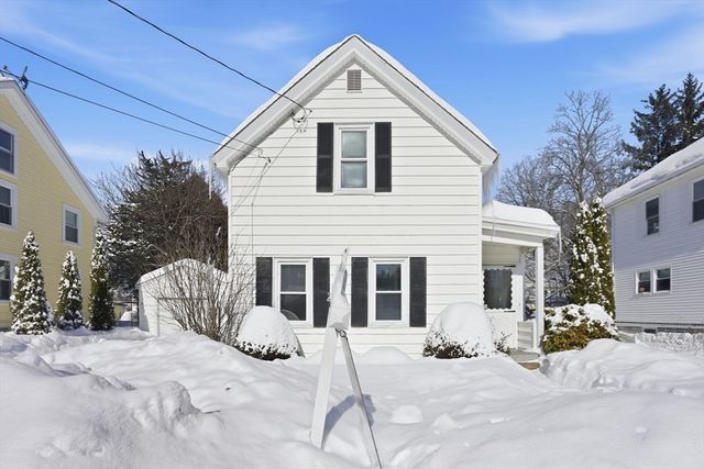 54 Bourne St, Palmer, MA 01080