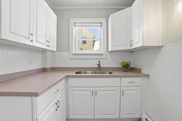 54 Bourne St, Palmer, MA 01080