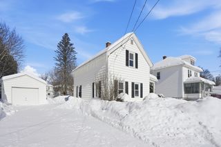 54 Bourne St, Palmer, MA 01080