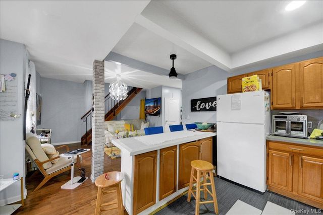 1546 Leland Avenue, Bronx, NY 10460