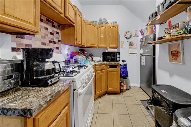 1546 Leland Avenue, Bronx, NY 10460