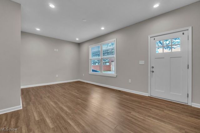 1264 W 65th Street, Cleveland, OH 44102