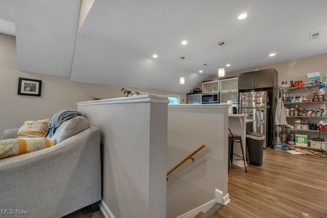 1264 W 65th Street, Cleveland, OH 44102