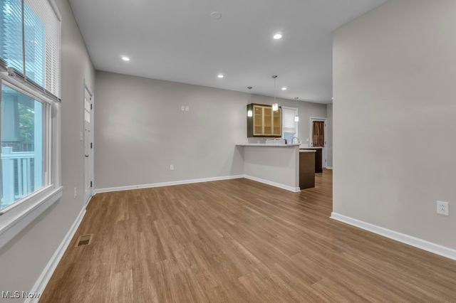 1264 W 65th Street, Cleveland, OH 44102