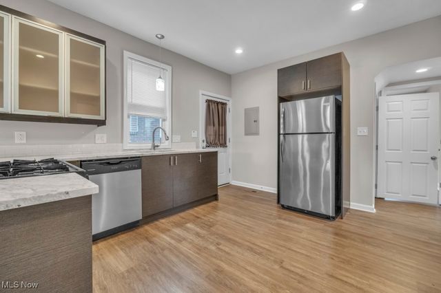 1264 W 65th Street, Cleveland, OH 44102