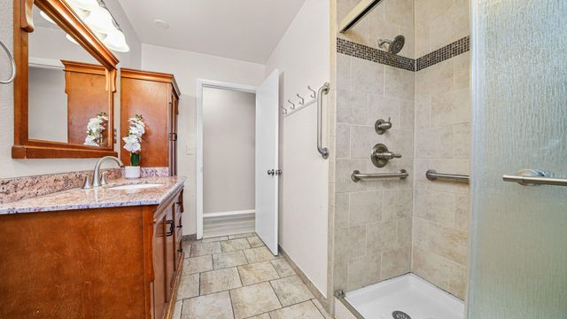 542 E Valley Drive, Grand Junction, CO 81504