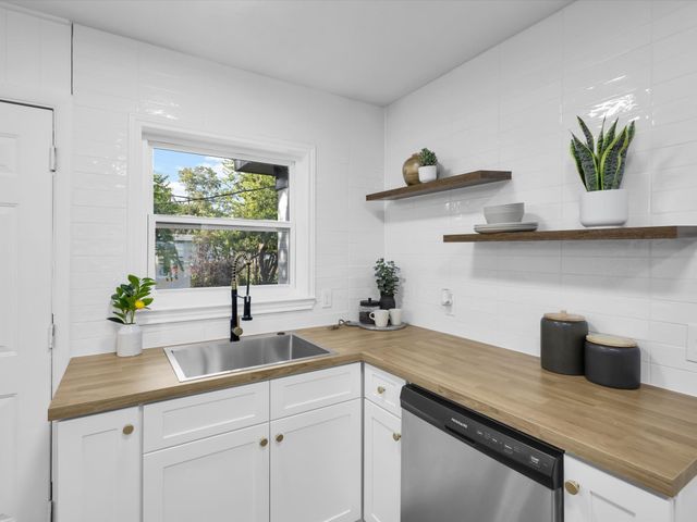 3315 Mayhew Drive, Dallas, TX 75228