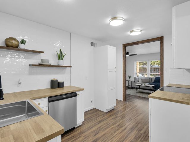 3315 Mayhew Drive, Dallas, TX 75228