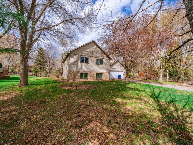 6413 Laurel Road, Saint Cloud, MN 56303