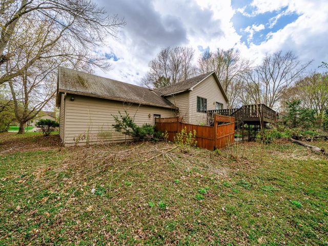 6413 Laurel Road, Saint Cloud, MN 56303