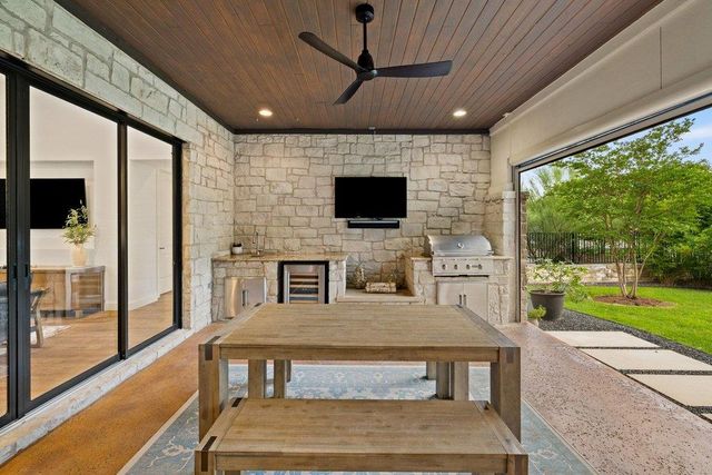 712 Crestone Stream DR, Austin, TX 78738
