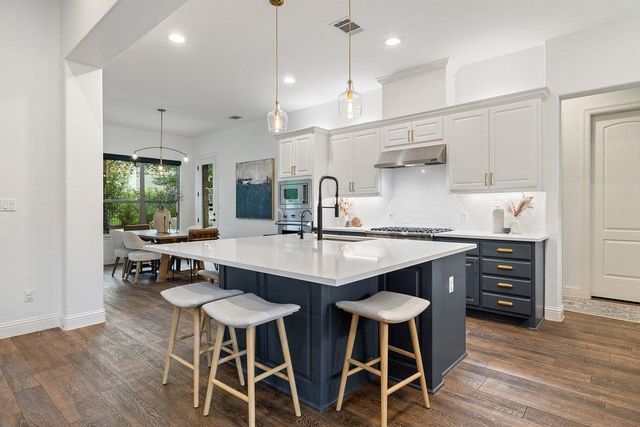 712 Crestone Stream DR, Austin, TX 78738