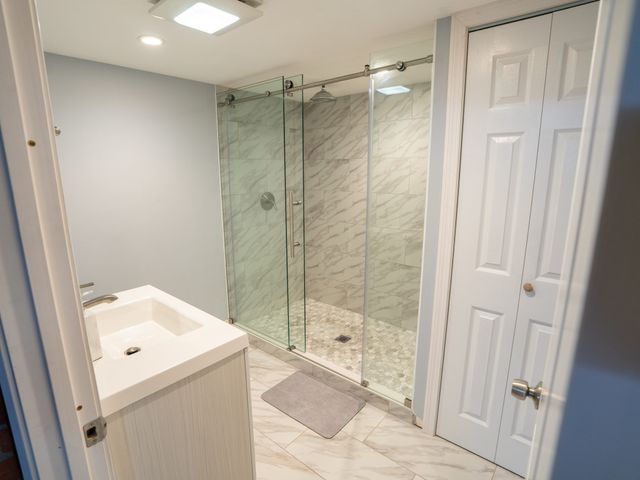 346 Christian St, Lowell, MA 01850