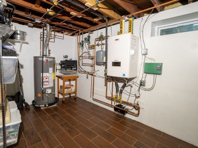 346 Christian St, Lowell, MA 01850