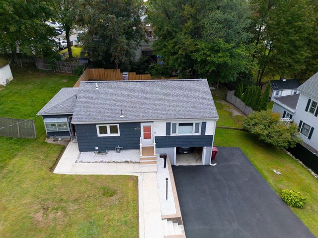 346 Christian St, Lowell, MA 01850