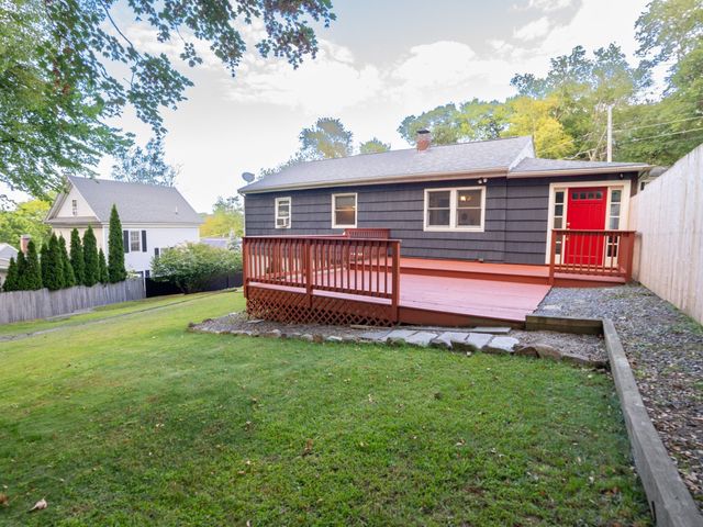 346 Christian St, Lowell, MA 01850