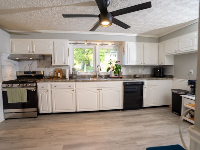 346 Christian St, Lowell, MA 01850