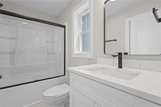 804 DOUGLAS Avenue, Providence, RI 02908