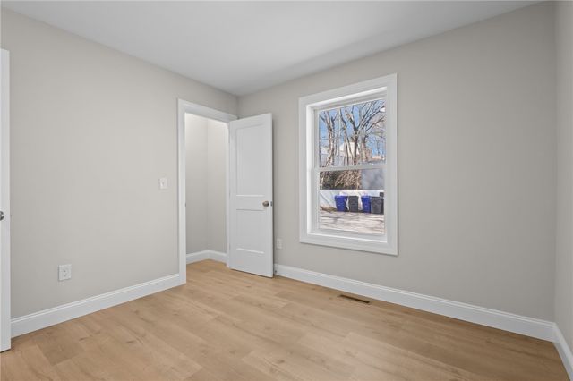 804 DOUGLAS Avenue, Providence, RI 02908