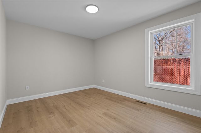 804 DOUGLAS Avenue, Providence, RI 02908