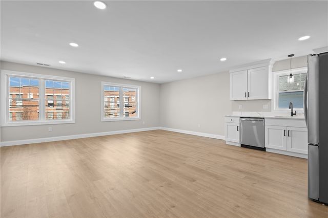 804 DOUGLAS Avenue, Providence, RI 02908