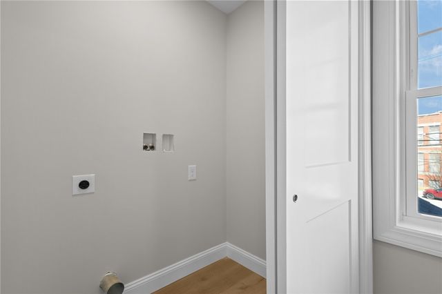 804 DOUGLAS Avenue, Providence, RI 02908