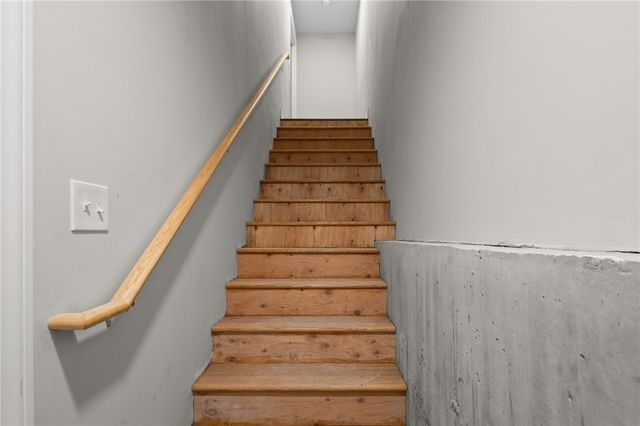 804 DOUGLAS Avenue, Providence, RI 02908