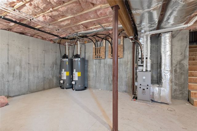 804 DOUGLAS Avenue, Providence, RI 02908