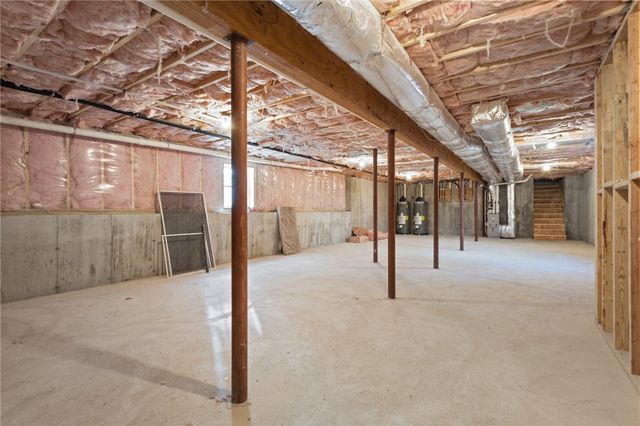 804 DOUGLAS Avenue, Providence, RI 02908