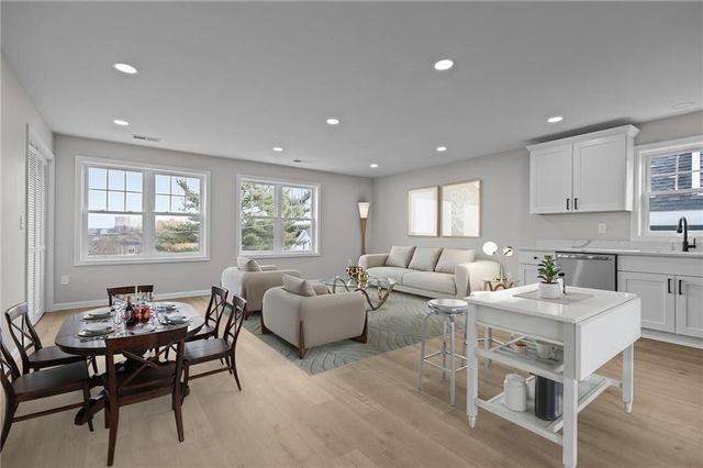 804 DOUGLAS Avenue, Providence, RI 02908