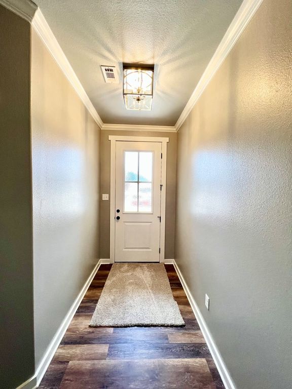 Image 2 of property listing at 4041 Blair Lane, San Angelo, TX 76904