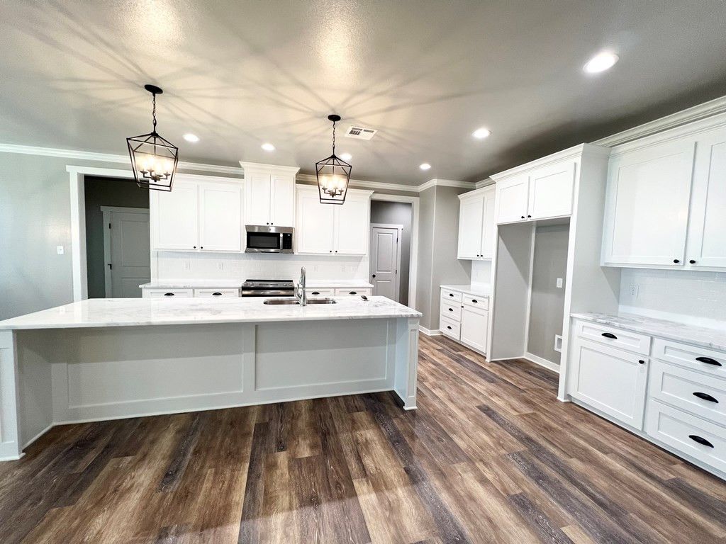 Image 4 of property listing at 4041 Blair Lane, San Angelo, TX 76904