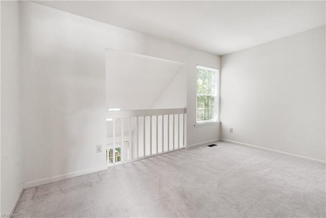 150 Hidden Lake PL, Newport News, VA 23602