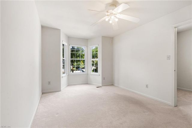150 Hidden Lake PL, Newport News, VA 23602