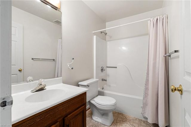 150 Hidden Lake PL, Newport News, VA 23602