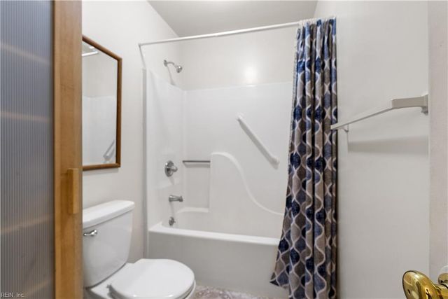 150 Hidden Lake PL, Newport News, VA 23602