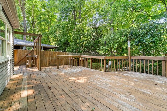 150 Hidden Lake PL, Newport News, VA 23602