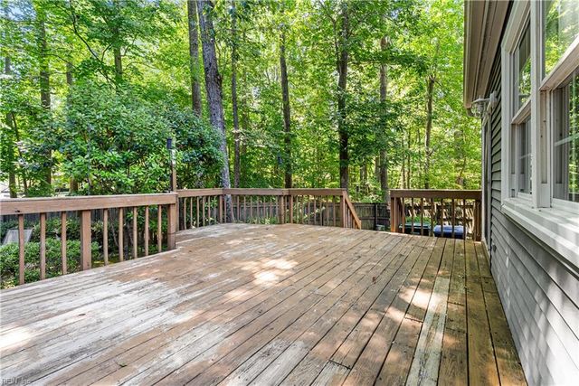 150 Hidden Lake PL, Newport News, VA 23602