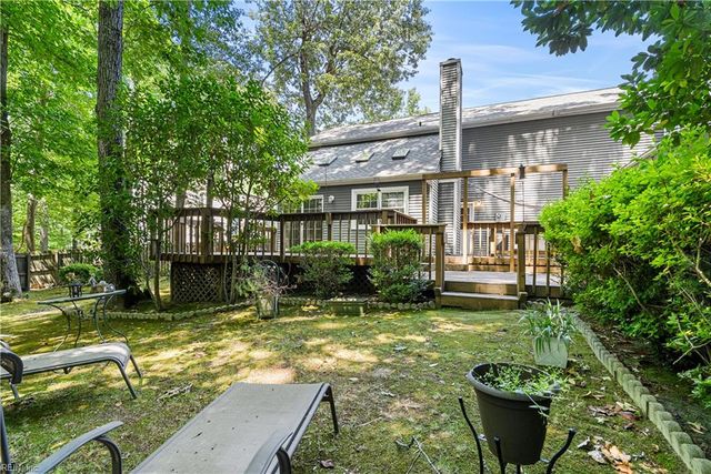 150 Hidden Lake PL, Newport News, VA 23602