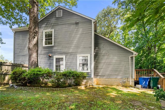 150 Hidden Lake PL, Newport News, VA 23602