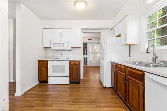 150 Hidden Lake PL, Newport News, VA 23602