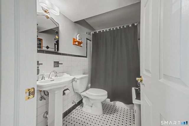 101 Pool Road, North Haven, CT 06473