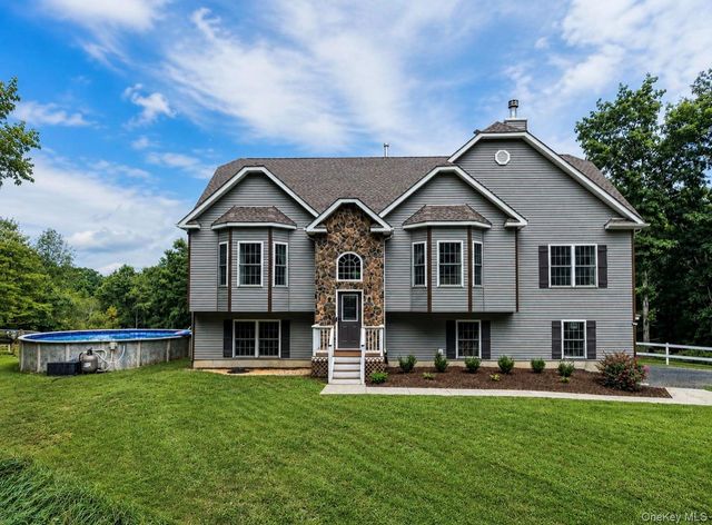 960 County Route 17, Montgomery, NY 12549