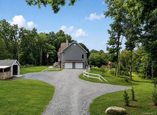 960 County Route 17, Montgomery, NY 12549