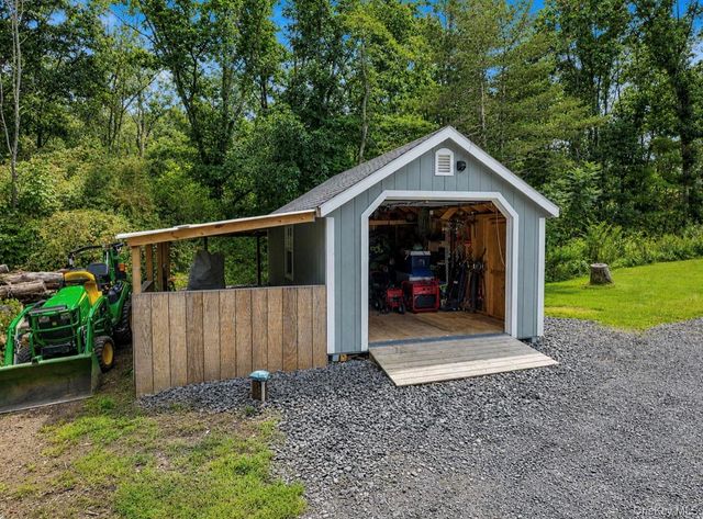 960 County Route 17, Montgomery, NY 12549