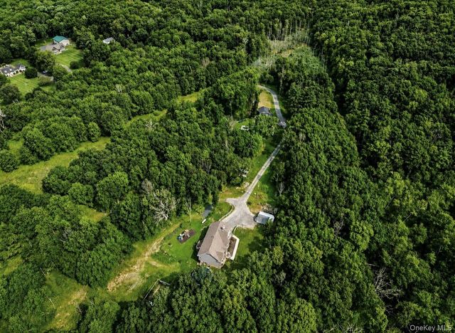 960 County Route 17, Montgomery, NY 12549