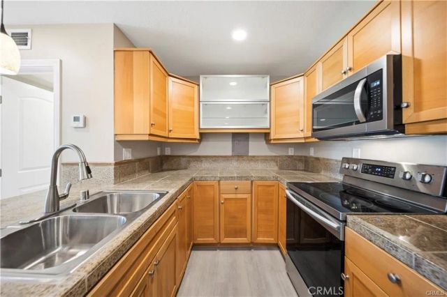23515 Lyons Avenue 291, Valencia, CA 91355