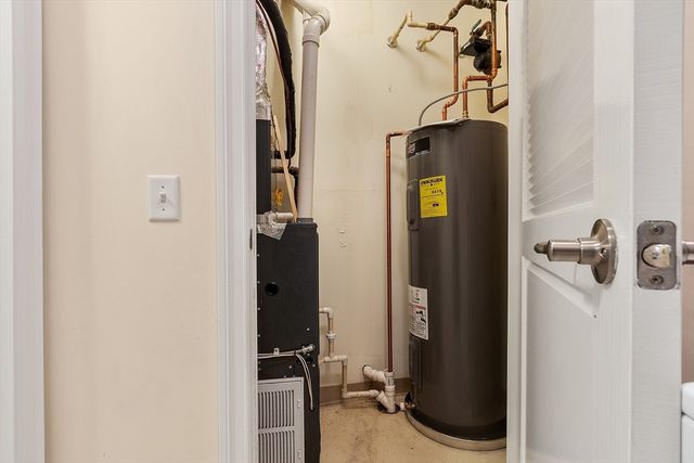 3 Harvest Dr 107, North Andover, MA 01845