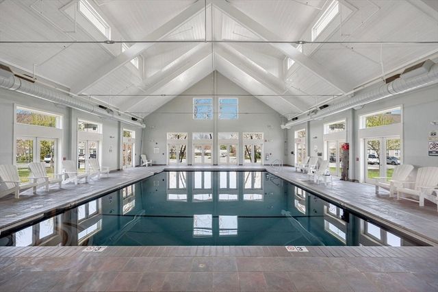 3 Harvest Dr 107, North Andover, MA 01845